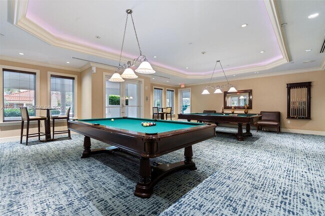 Building Photo - 19900 E Country Club Dr