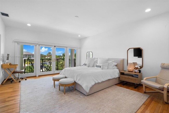 Building Photo - 6850 Sunrise Terrace