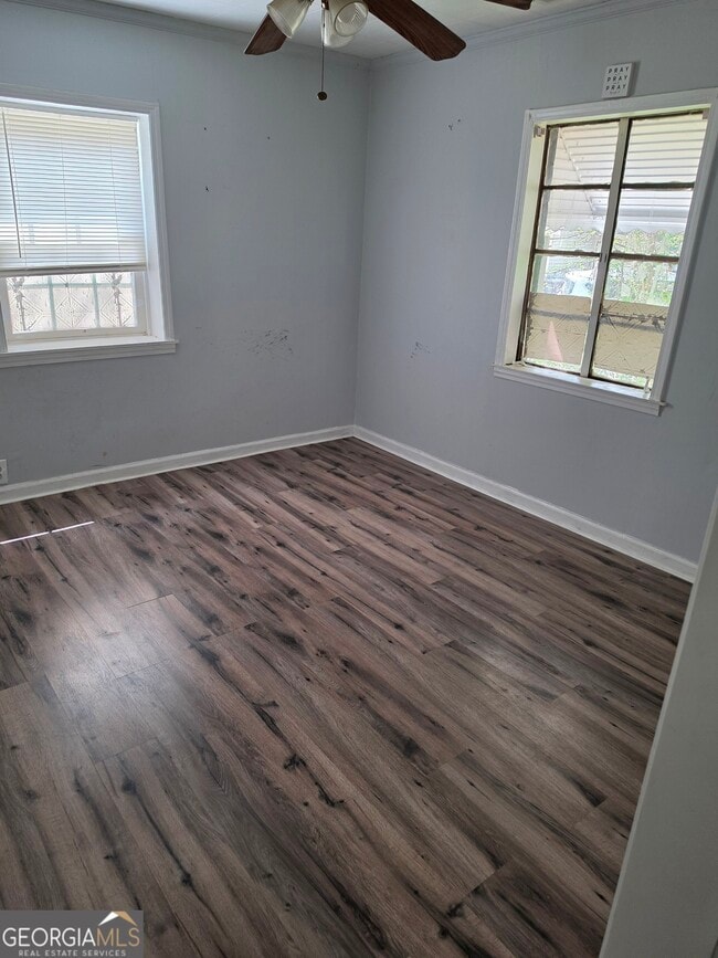 Building Photo - 5 1/2 Walker St