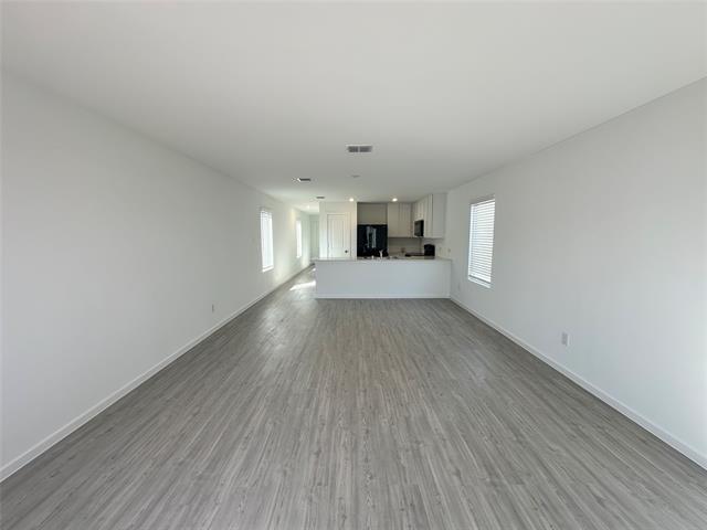 Building Photo - 905 Blue Heron Dr