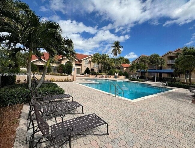 Building Photo - 10420 SW 158th Ct