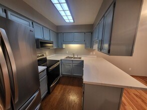 Building Photo - Maple Grove Townhome for Rent