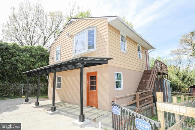 Building Photo - 103 Waelchli Ave