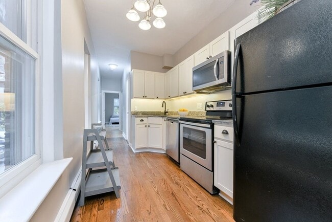 Building Photo - 578 Columbus Ave