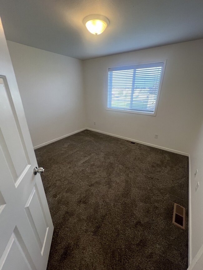 Building Photo - 5912 36th St S