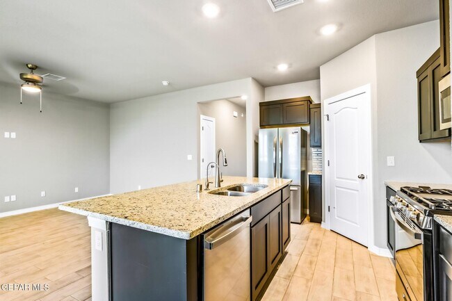 Building Photo - 13813 Sky Ranger Ave