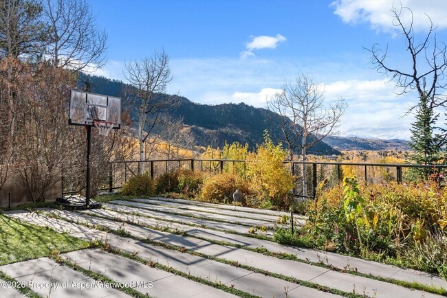 Building Photo - 191 Skimming Ln