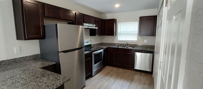 Building Photo - 9514 Camel Dr