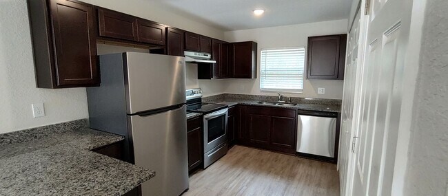 Building Photo - 9514 N Camel Dr