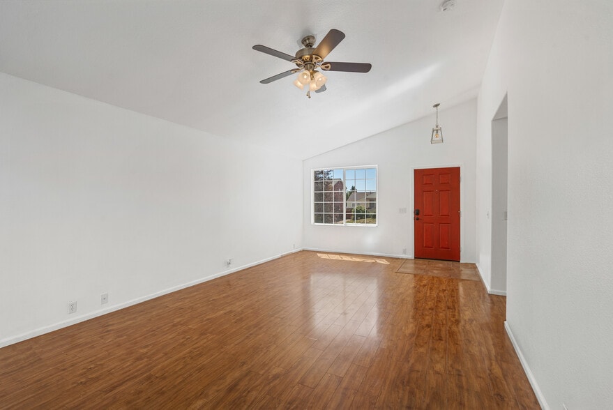 Building Photo - 7326 Village Meadows Dr