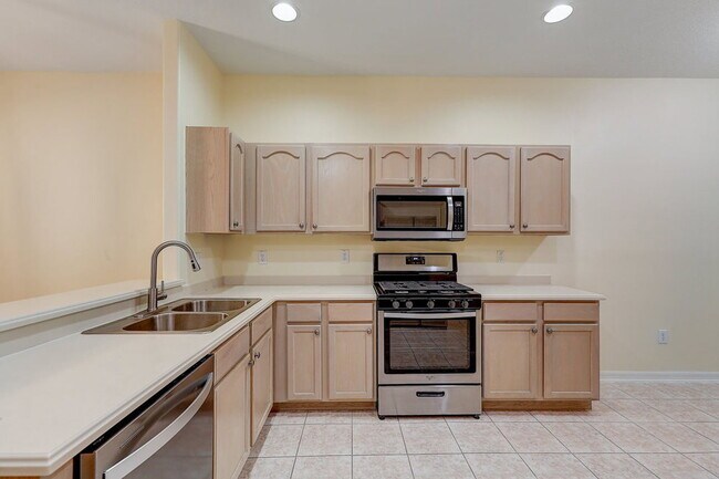 Building Photo - 19332 Everton Pl