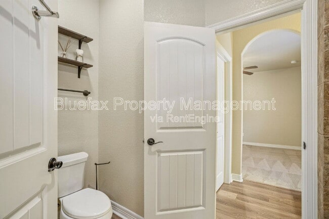 Building Photo - 11326 Begonia rock