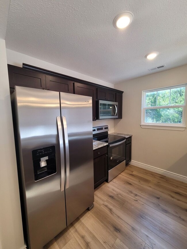 Building Photo - 2585 Casa Cir