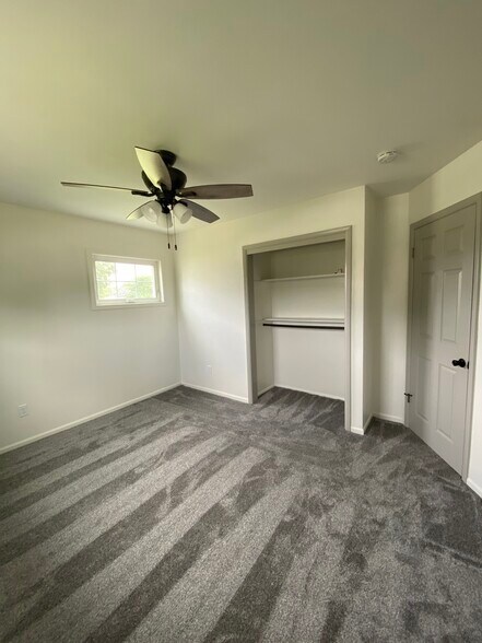 Building Photo - 1021 Chalmers Ave