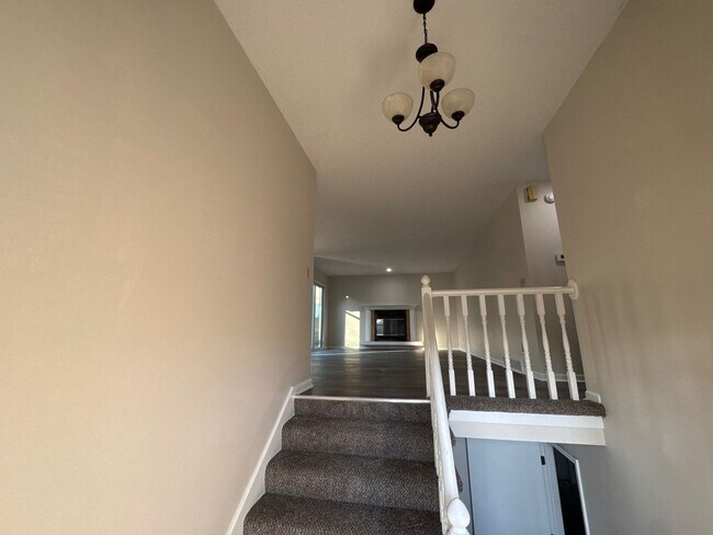 Building Photo - Duplex