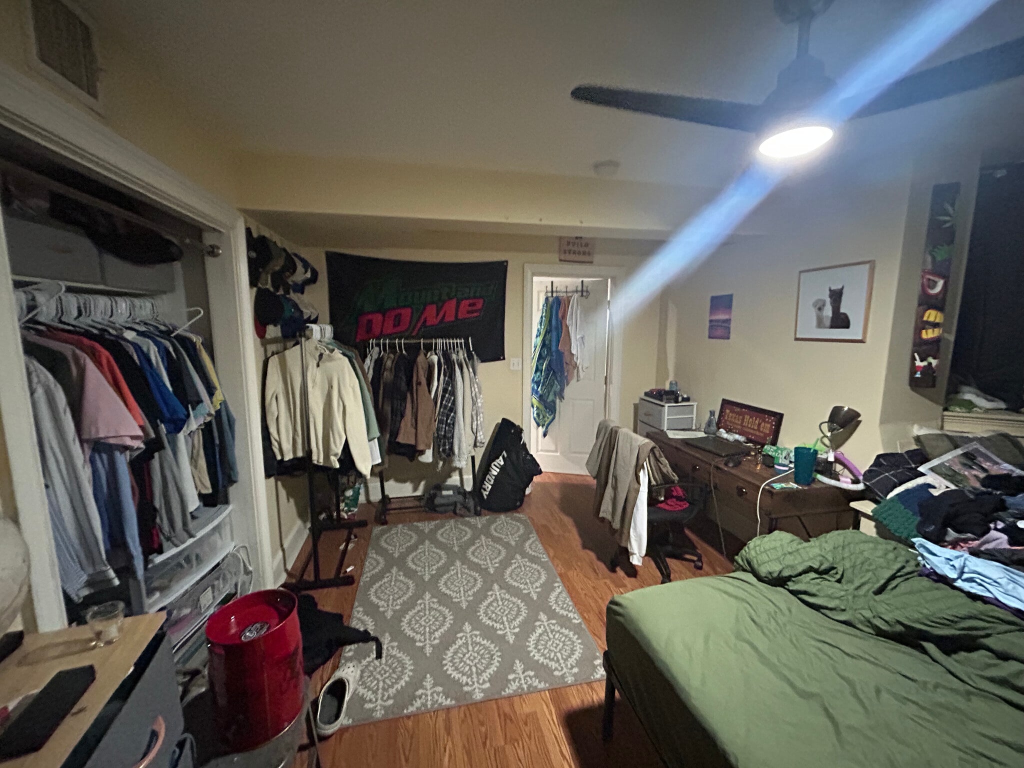 Building Photo - 719 Parker St