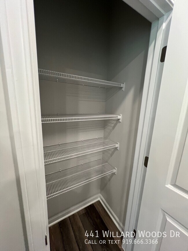 Building Photo - 441 Willard Wds Dr