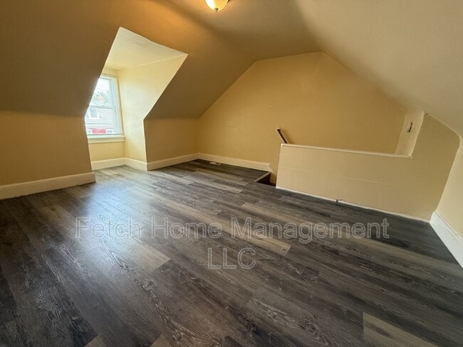 Building Photo - 830 Prangley Ave