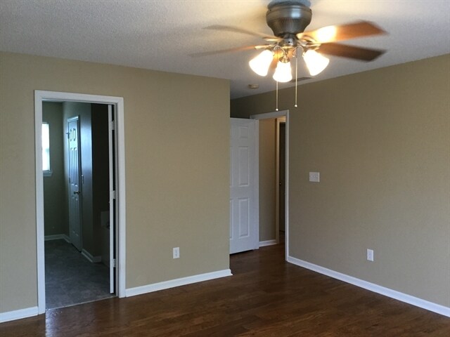 Building Photo - 9939 Big Bend Dr