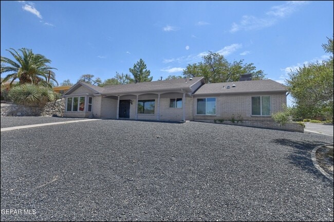 Building Photo - 424 Stonebluff Rd