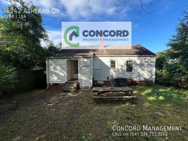 Building Photo - 4242 Ashland Dr