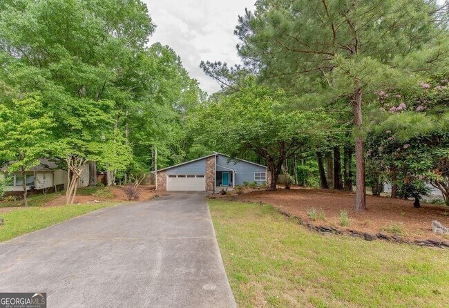 Building Photo - 180 Crabtree Dr