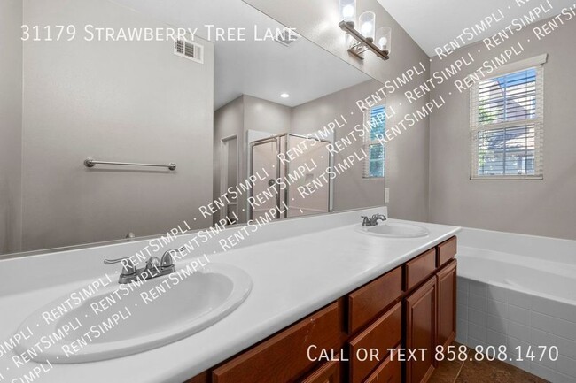 Building Photo - Stunning 3 BR 2.5 BA Townhome for Lease