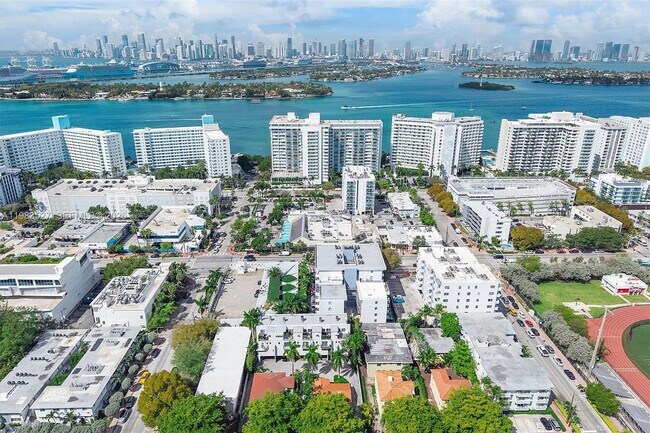 Building Photo - 1024 Lenox Ave.