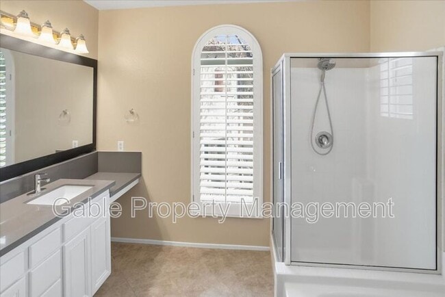 Building Photo - 23434 Abbey Glen Pl