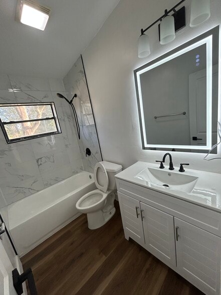 Building Photo - 1503 Noble Pl