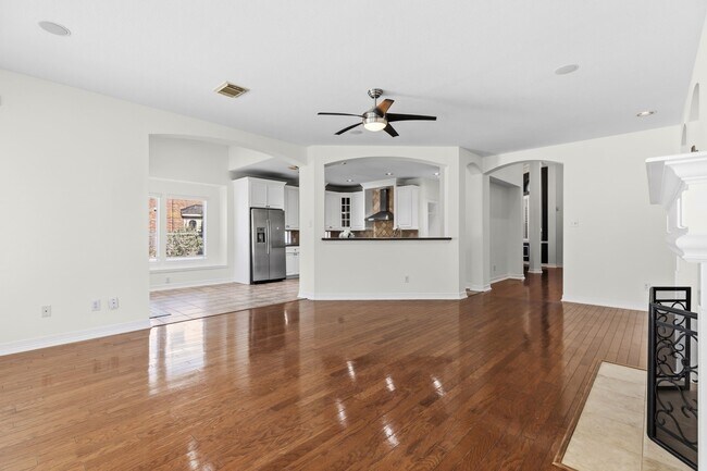 Building Photo - 5630 Ashford Ridge Ln