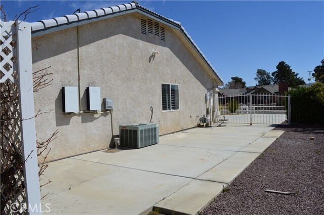 Building Photo - 13616 Cronese Rd