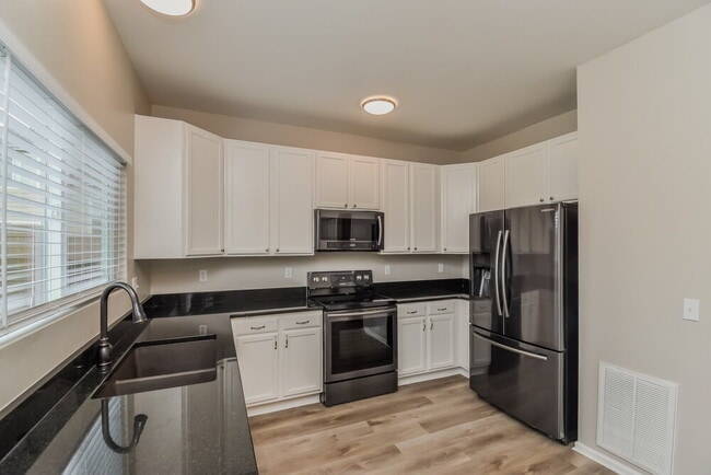 Building Photo - 7740 Barn Owl Dr