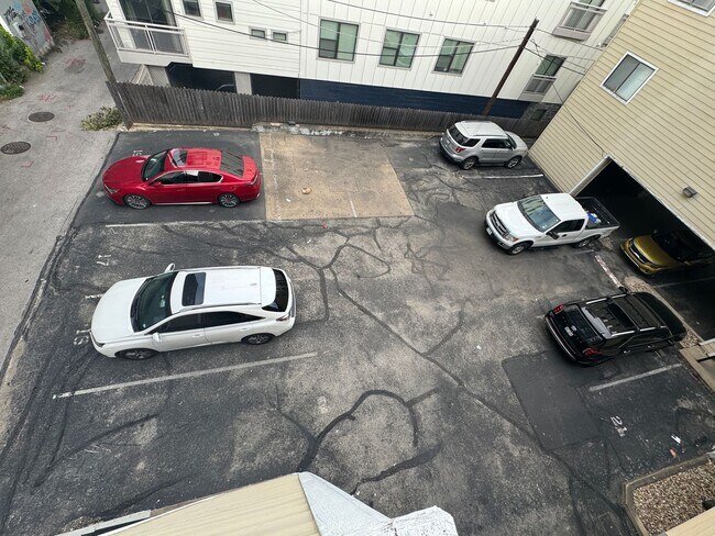 Building Photo - 2510 San Gabriel St
