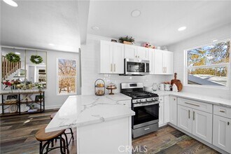 Building Photo - 27584 Weirwood Dr