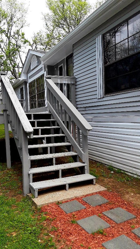 Building Photo - 9622 Clovercroft Rd