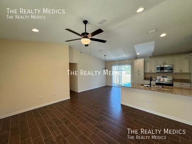Building Photo - 16811 SW 43rd Court Rd