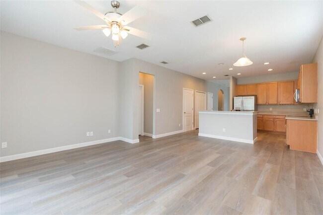 Building Photo - 17843 Cunningham Ct