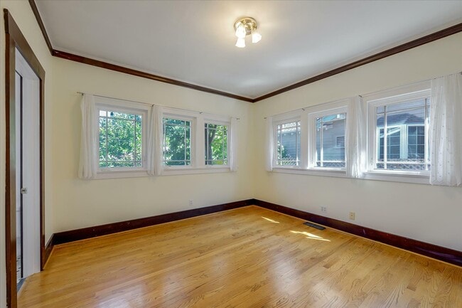 Building Photo - 1525 Cypress Ave