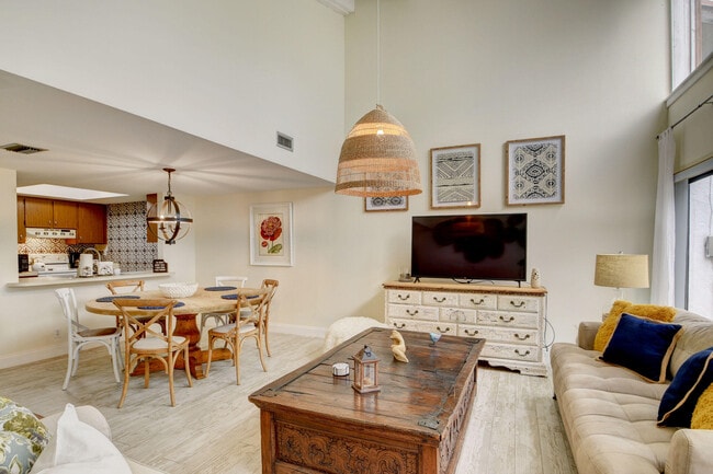 Building Photo - 1348 The 12th