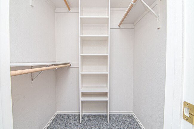 Building Photo - 4432 Lanham St