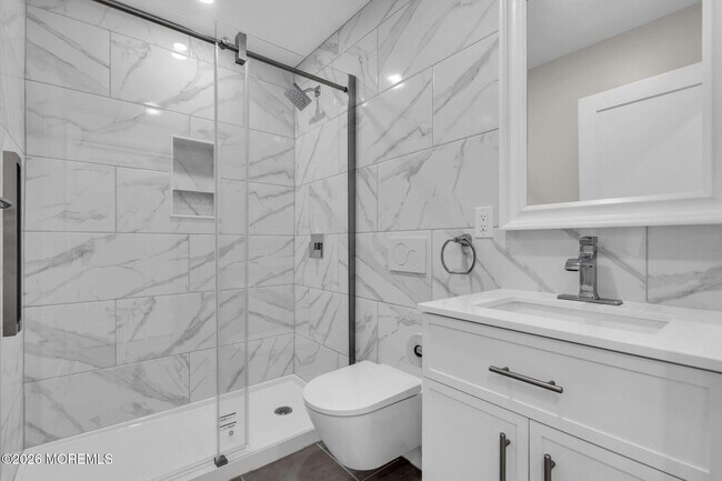 Building Photo - 2334 Adams Ave