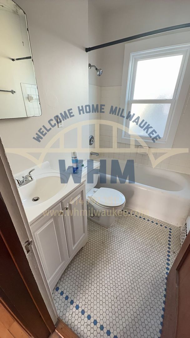 Building Photo - 3019 N 61st St