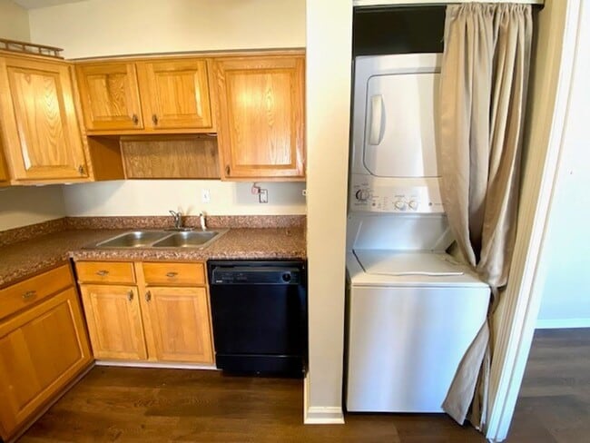 Building Photo - JUST REDUCED!!  Two Bedroom Condo on 2nd F...