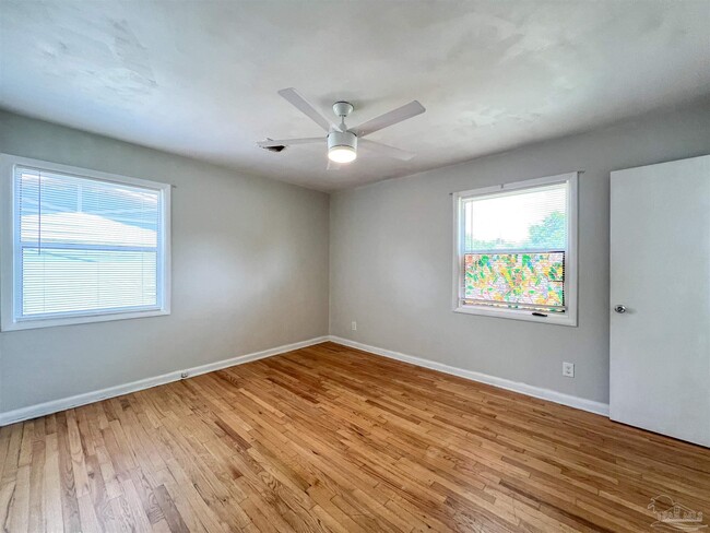 Building Photo - 3631 Forest Glen Dr