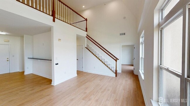 Building Photo - 6404 Fernandez Ct