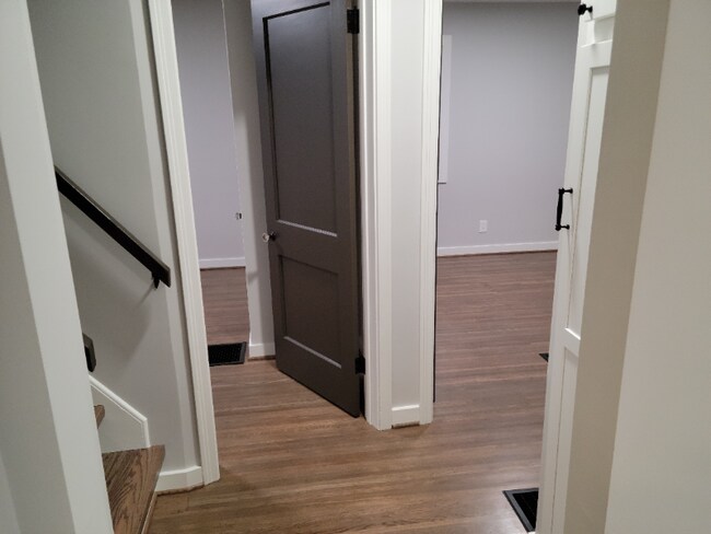 Building Photo - 112 Bartholf Rd