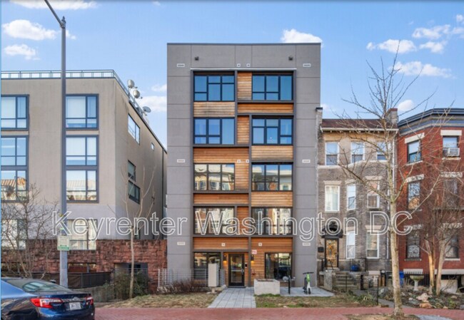 Building Photo - 1460 Belmont St NW