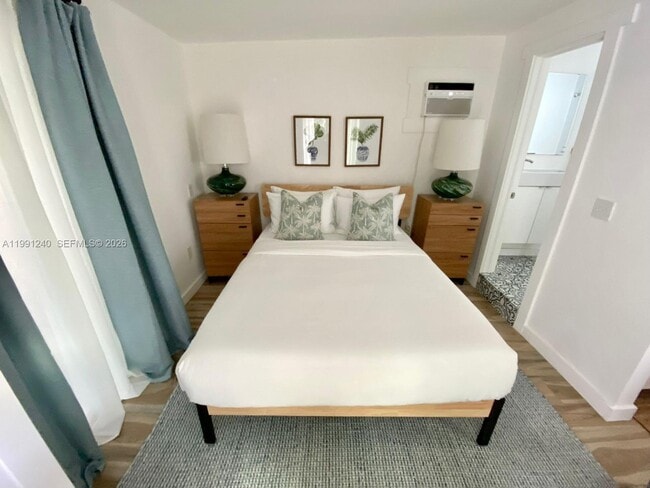 Building Photo - 1121 NE 1st Ave.