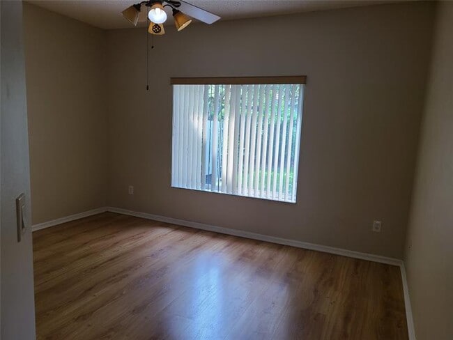 Building Photo - 4740 SW 12th Pl